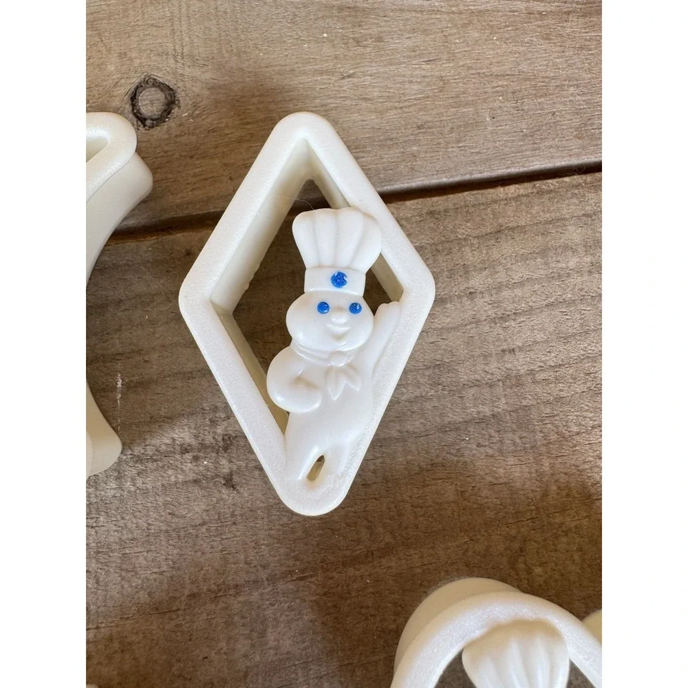 Vintage 1992 Pillsbury Doughboy Set of 4 Cookie Cutters shapes Heart Moon baking
